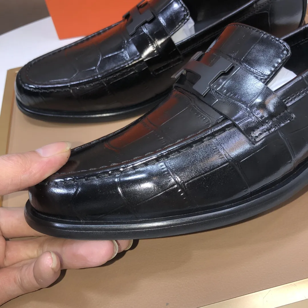Men's shoes💰460💰[HERMES] (sheepskin lining)🍀Italian top luxury🍀He does not pursue novel styles and gorgeous colors, but attracts the favor of successful men with his flawless, elegant and classic style. Formal leather shoes This very comfortable, simple and stable style allows you to easily match any style! The pattern is absolutely 1:1 refined from the original case, and we strive for excellence in materials, imported cowhide + sheepskin lining💪💪💪extraordinary texture👍! .Black Brown Size: 38-45 (45 customized)